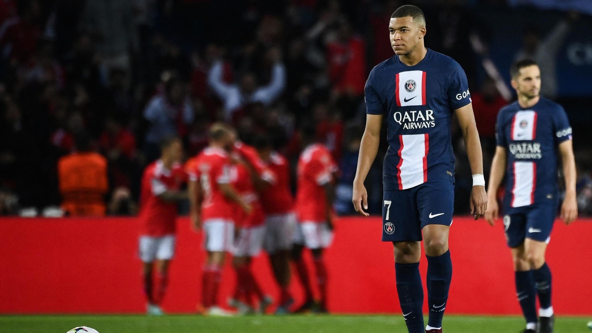 Mbappe đang tự phá hỏng hình ảnh bản thân