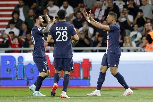 Mbappe tỏa sáng trong ngày Neymar vắng mặt