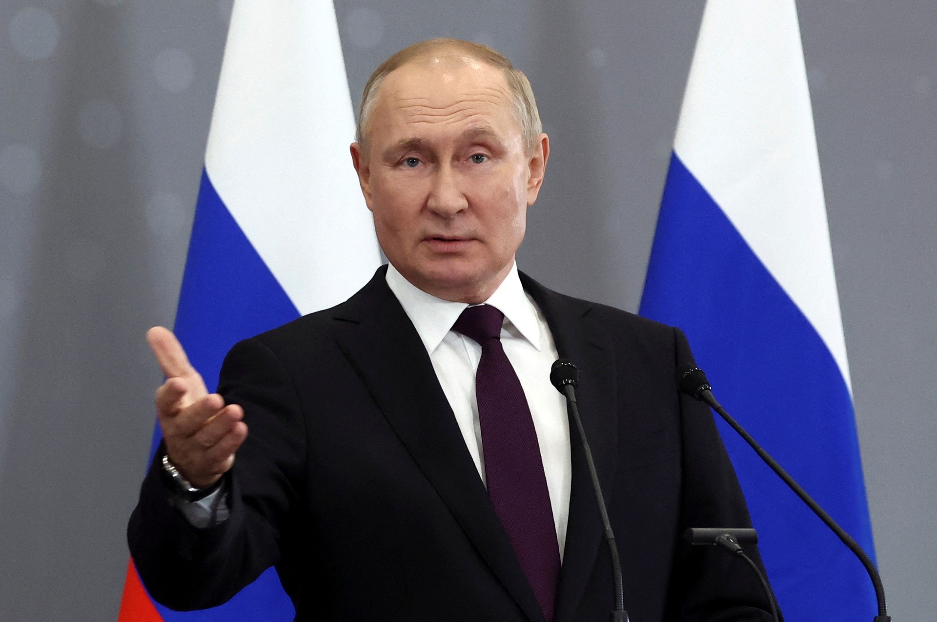 Ông Putin tuyên bố không muốn phá hủy toàn bộ Ukraine