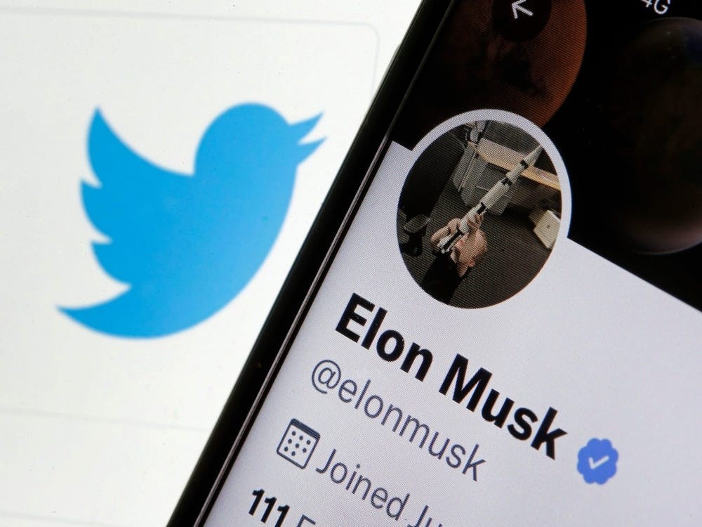 Elon Musk đưa ra quyết định đầu tiên để kiếm tiền cho Twitter