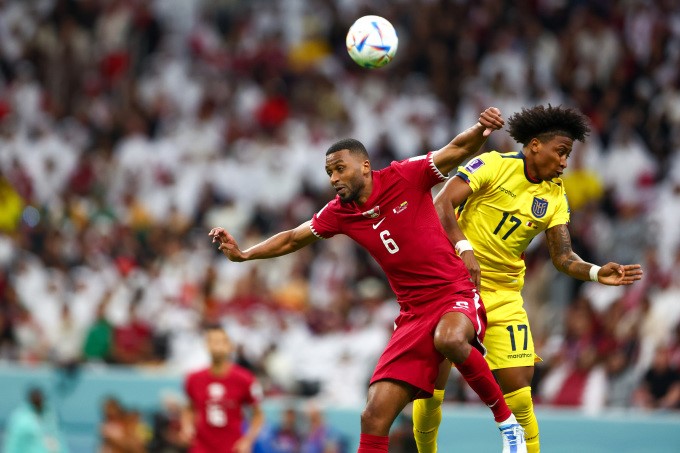 Qatar thua trận khai mạc World Cup 2022