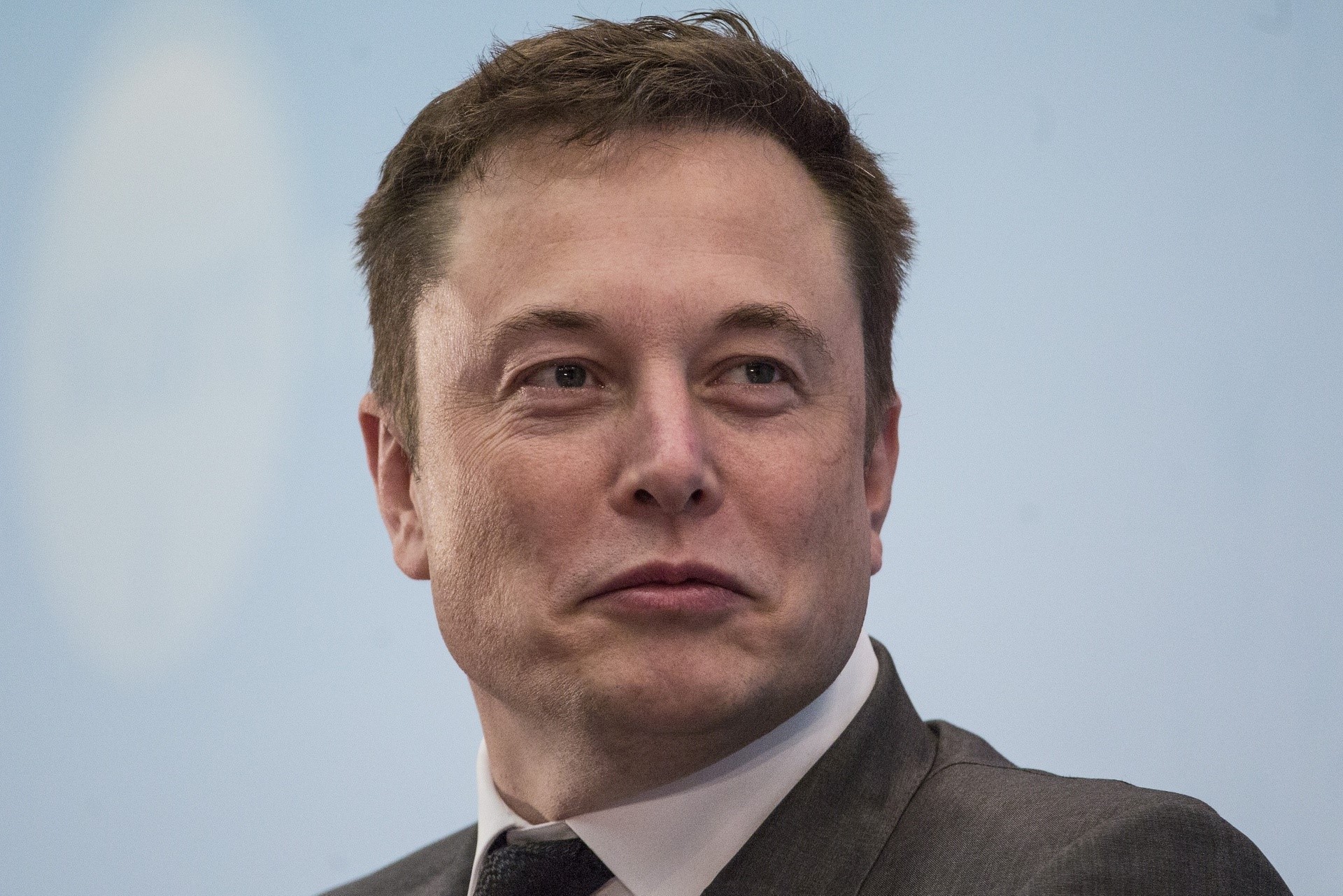 Elon Musk bỏ rơi Tesla