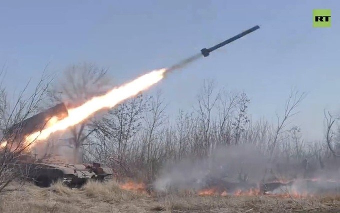 Siêu pháo lửa mặt trời của Nga phóng hỏa lực chặn Ukraine phản công