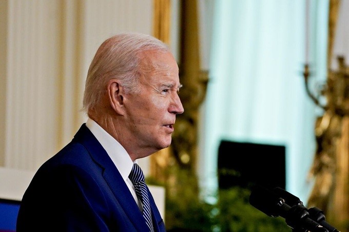 Tổng thống Mỹ Biden dùng máy trợ thở khi ngủ
